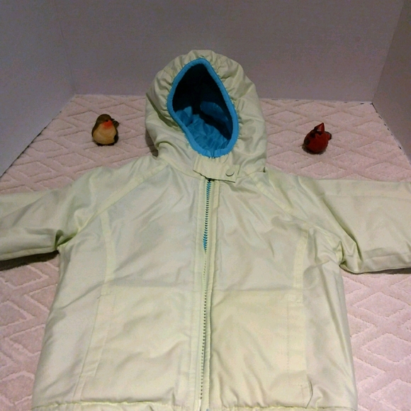 ⬇️Baby Gap light quilted reversible coat - Picture 9 of 14